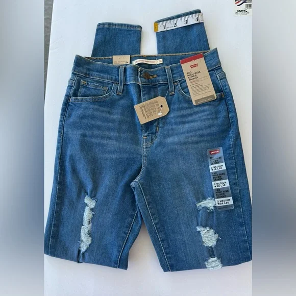 Levi's Women's 720 High Rise Super Skinny Jeans Blue Size W26-L30 NWT - Picture 3 of 6